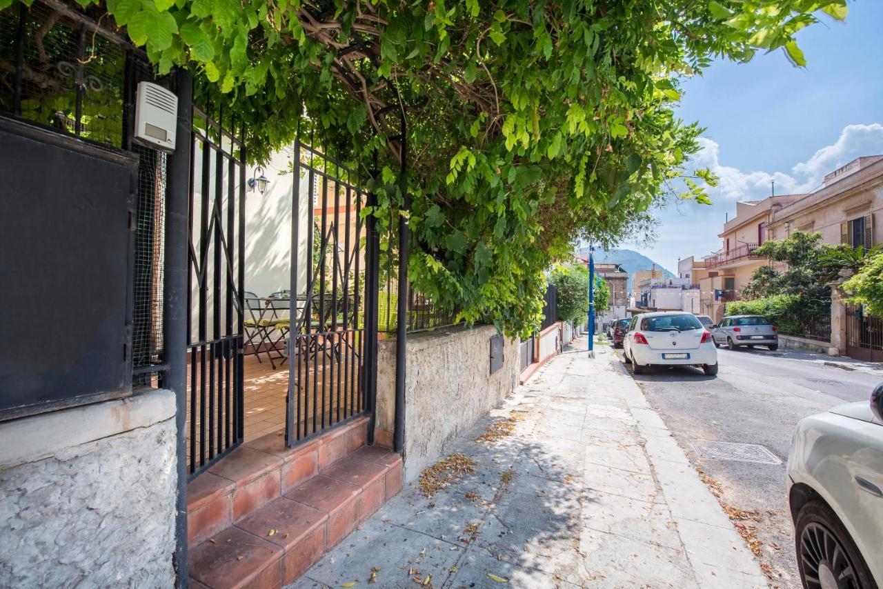 La Casa Di Sara A Mondello Lägenhet Exteriör bild